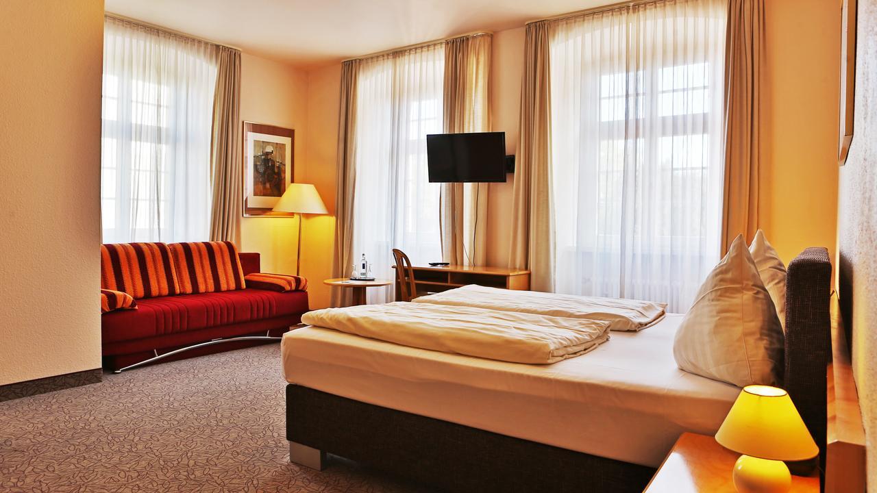 Hotel Am Schloss Alzey Exteriör bild